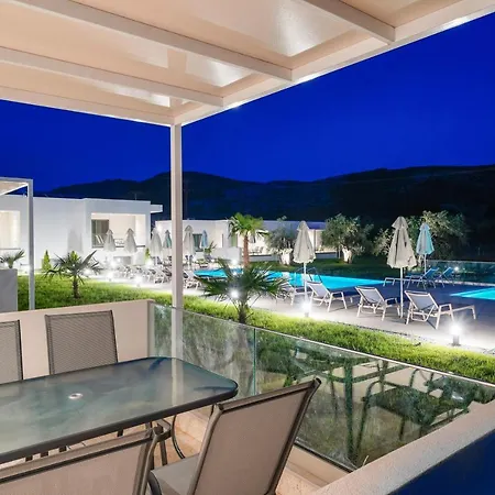 Encanto Village -apartments Daire