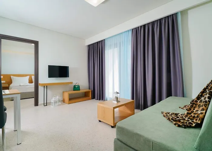 Encanto Village -apartments * Potos