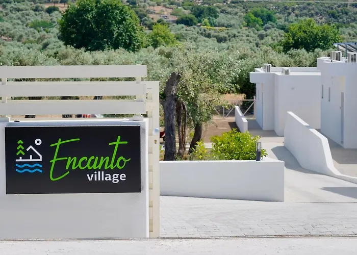 Encanto Village -apartments * Ποτός